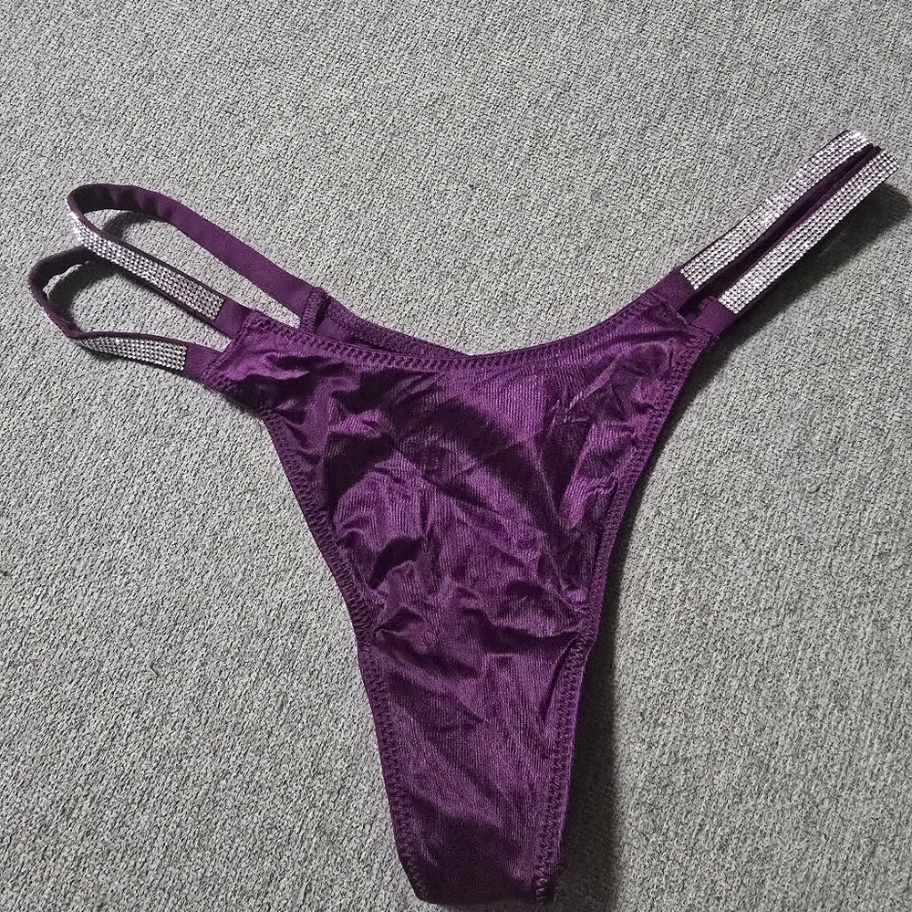 New Victoria's Secret Double Shine Strap Thong